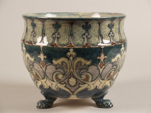 Cache-pot met floraal decor