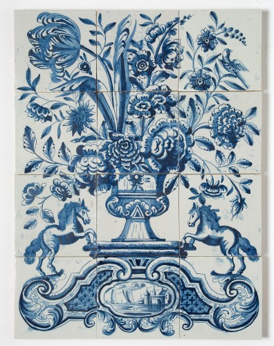 Tegeltableau met een blauwwit decor van een bloempot