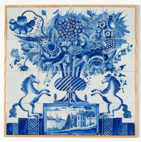 Tegeltableau met een blauwwit decor van een bloempot
