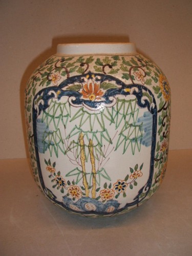 Gemberpot met ornamentaal-floraal decor