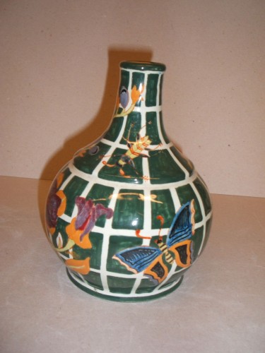 Fles met ornamentaal-floraal decor