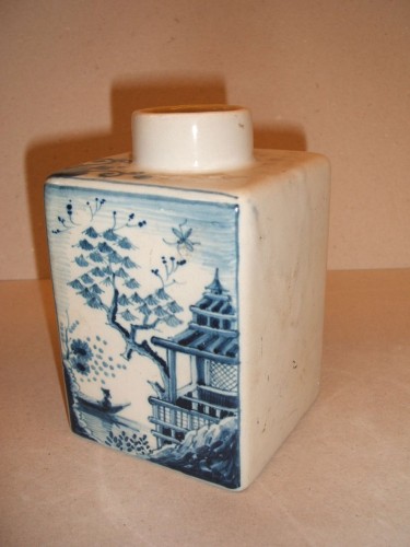 Theebus met chinoiserie decor