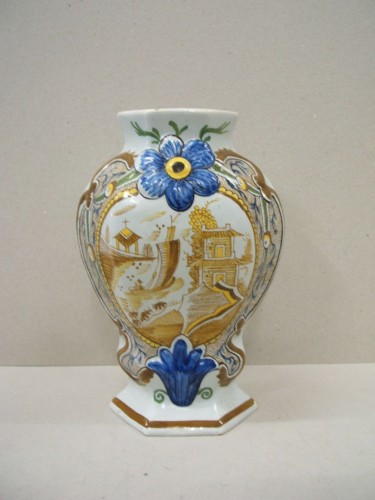 Pot met chinoiserie decor