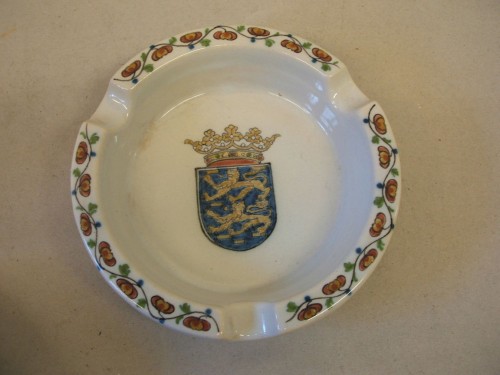 Asbak met wapen van Friesland