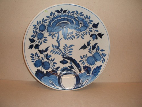 Bord met chinoiserie decor