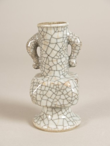 Vaas met 2 oren met cracquelé glazuur, guan