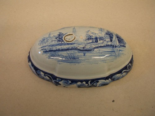 Schuier met landschapsdecor