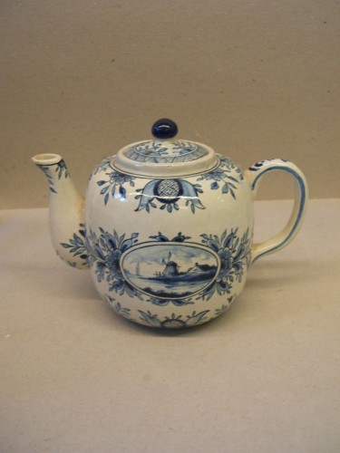 Theepot met landschapsdecor