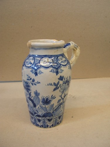 Kan met chinoiserie decor