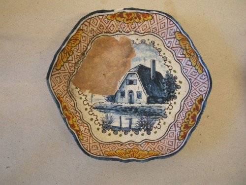 Zeskantige schaal met landschapsdecor