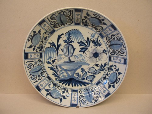 Schotel met chinoiserie decor