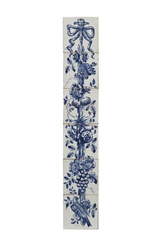 Tegelhanger met een blauwwit festoendecor