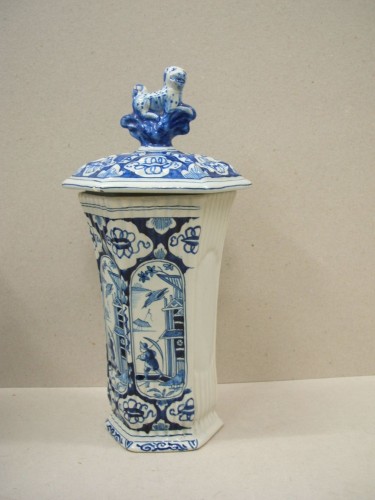 Vaas met chinoiserie decor