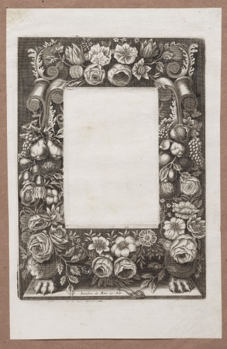 Ornamentprent. Cartouche in de vorm van een krans met bloemen.