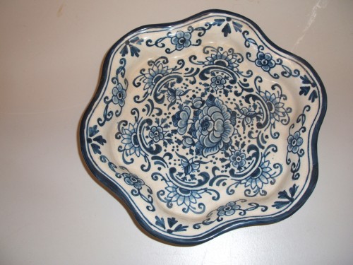 Zeskantig schaaltje met ornamentaal decor