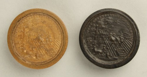 Triktrakspel, bestaande uit 36 schijven met afbeeldingen van portretten van Europese vorsten in doos