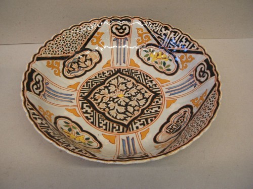 Schotel met chinoiserie decor