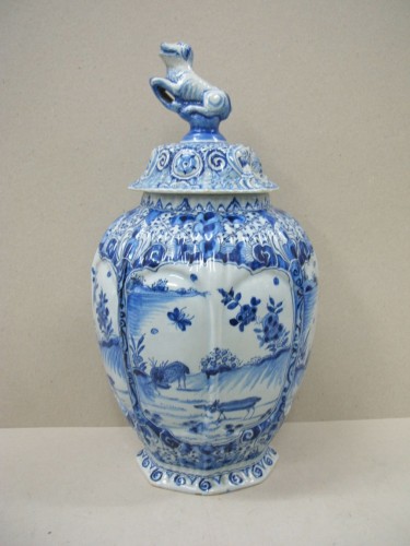 Pot met chinoiserie decor