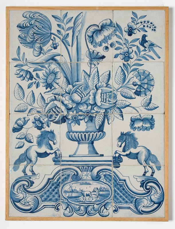 Tegeltableau met een blauwwit decor van een bloempot