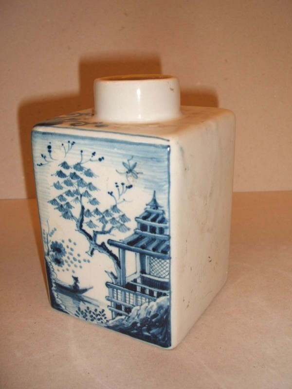 Theebus met chinoiserie decor