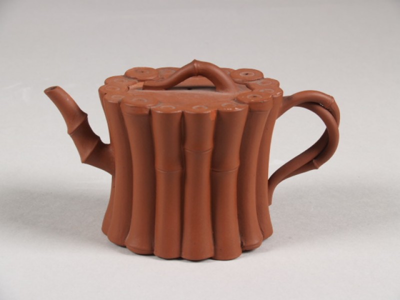 Theepot in vorm van bamboe, Yixing