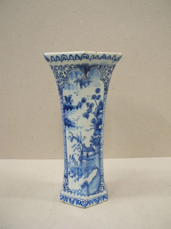 Vaas met chinoiserie decor