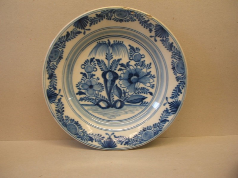 Schotel met chinoiserie decor