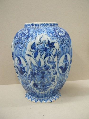 Pot met chinoiserie decor