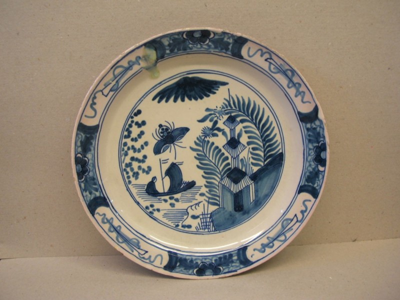 Schotel met chinoiserie decor