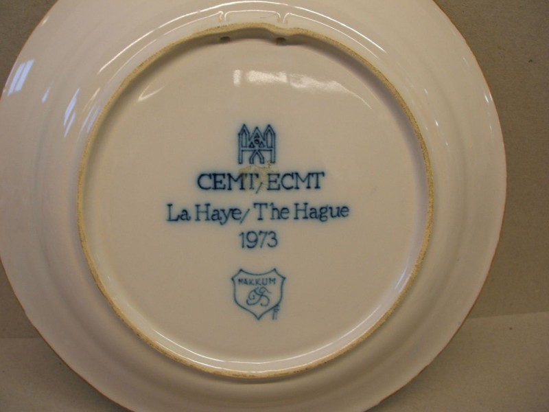 Schotel met chinoiserie decor
