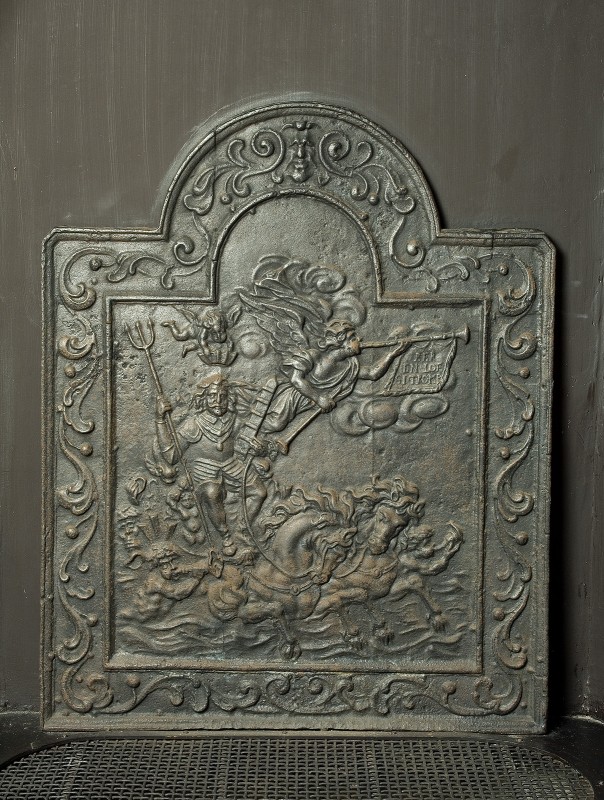 Haardplaat met in reliëf een voorstelling van M. H. Tromp als Neptunus