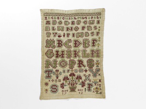 Lettermerklap met alfabet in rood en groen, initialen SF anno 1782, boven de levensboom IF en SH