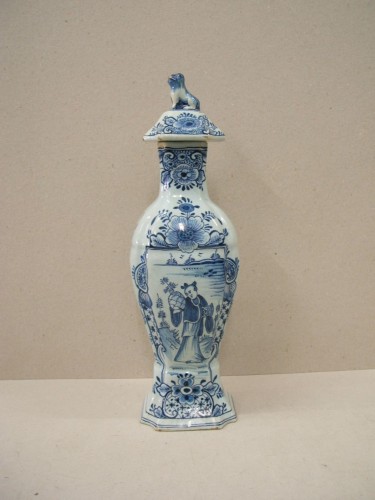 Pot met chinoiserie decor