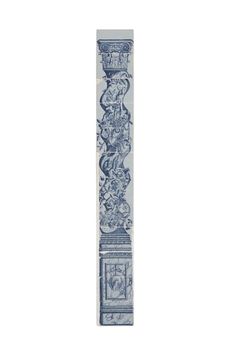 Tegelpilaster met een blauwwit pilaardecor
