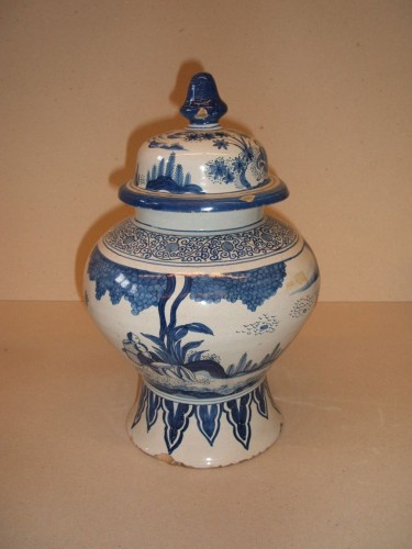 Pot met chinoiserie decor