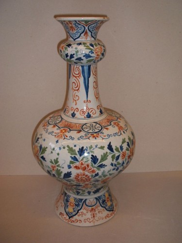 Fles met polychroom decor