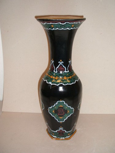Fles met ornamentaal decor
