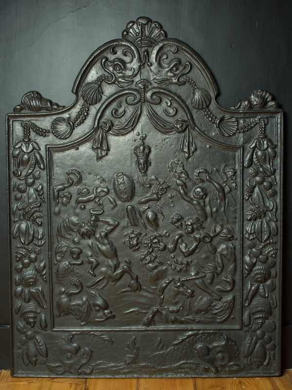 Haardplaat met decor in relief