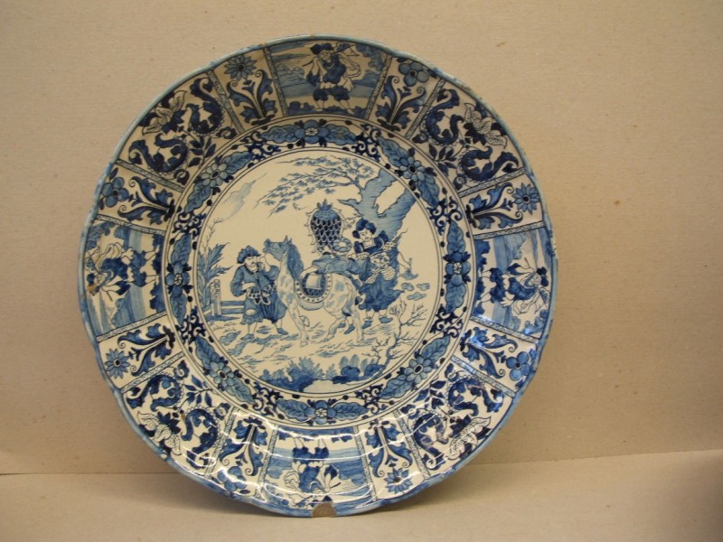 Schotel met chinoiserie decor