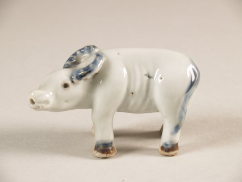 Waterdruppelaar in de vorm van een staande buffel