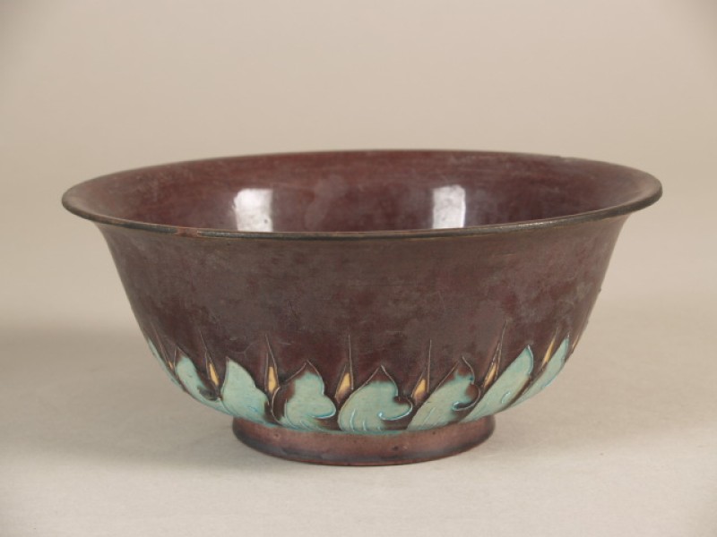 Kom, bedekt met turquoise en aubergine glazuur, sancai