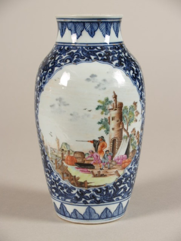 Vaas met decor van havenscènes, chine de commande, famille rose