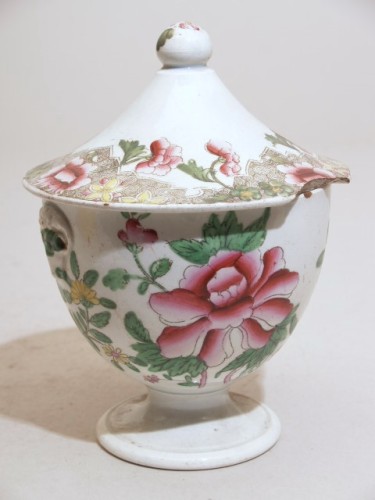 Suikerpot met polychroom bloemdecor