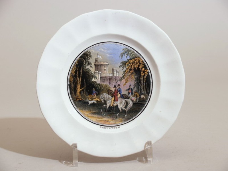 Bord met polychroom decor van Prins Albert te paard met Windsor Castle op achtergrond, decor Rheinsteen